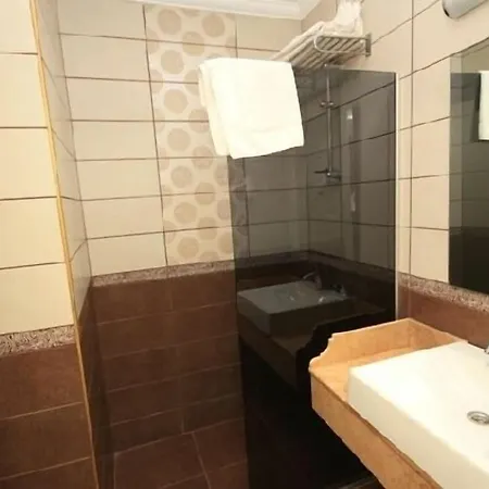 ホテル (adults Only) 4*
