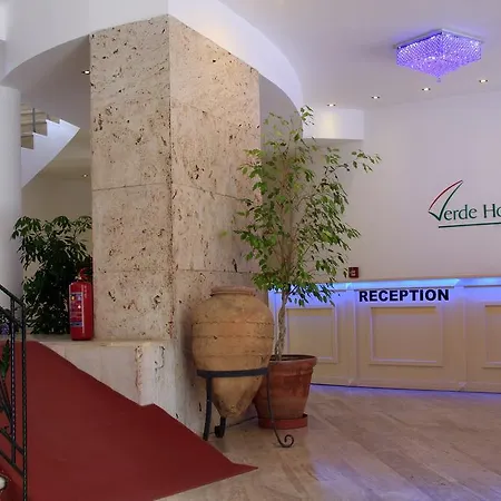Hotel (adults Only)