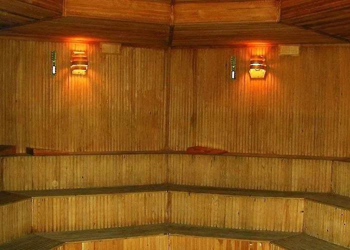 فندق (adults Only)